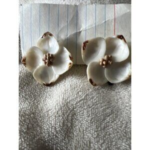 Vintage Clip On Earrings White Shell Flower Shape 50s 60s Costume Jewelry